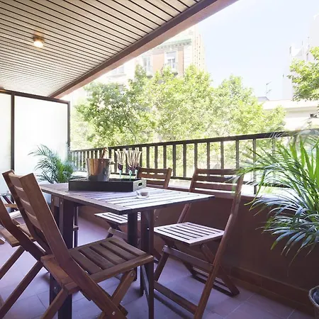 - Classic Bonanova Apartment