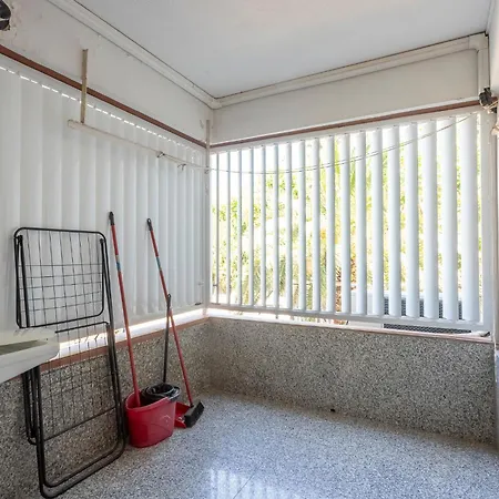 - Classic Bonanova アパート